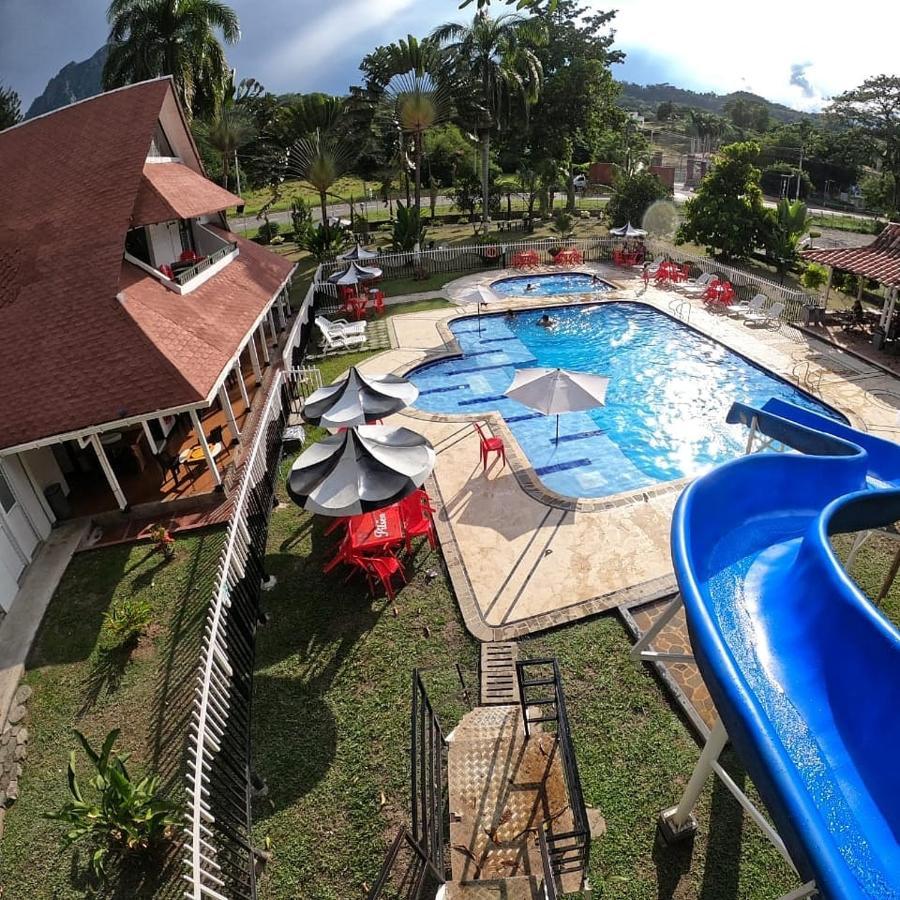 לה פינטדה Finca Hotel Pinares מראה חיצוני תמונה