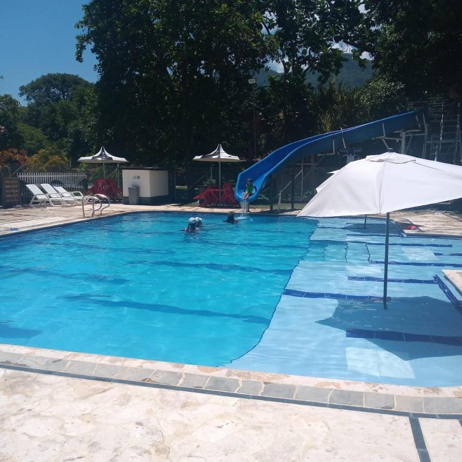 לה פינטדה Finca Hotel Pinares מראה חיצוני תמונה