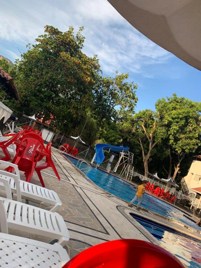 לה פינטדה Finca Hotel Pinares מראה חיצוני תמונה