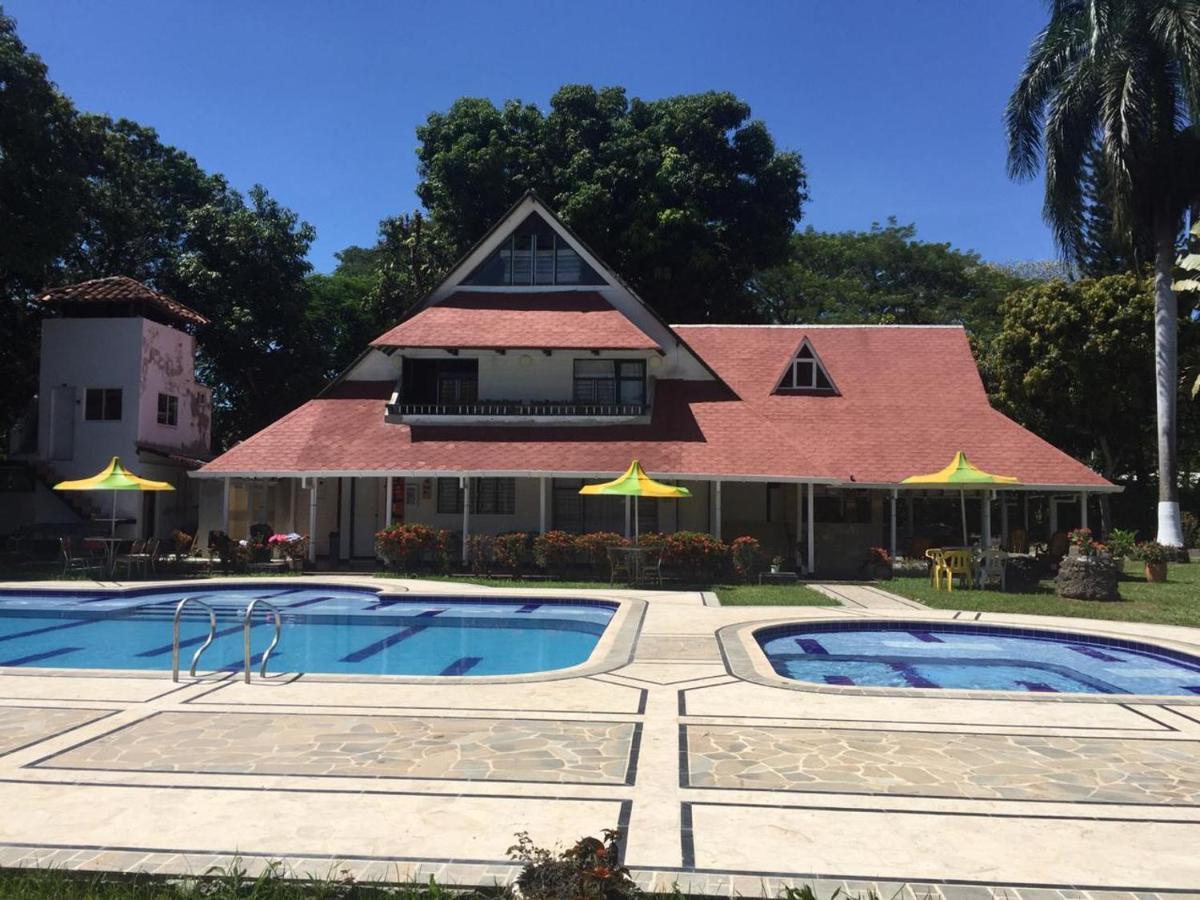 לה פינטדה Finca Hotel Pinares מראה חיצוני תמונה